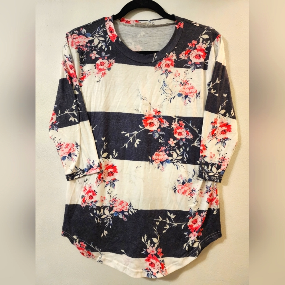 PRETTY PINK FLORAL WIDE STRIPE 3/4 SLEEVE TOP **Last Chance**